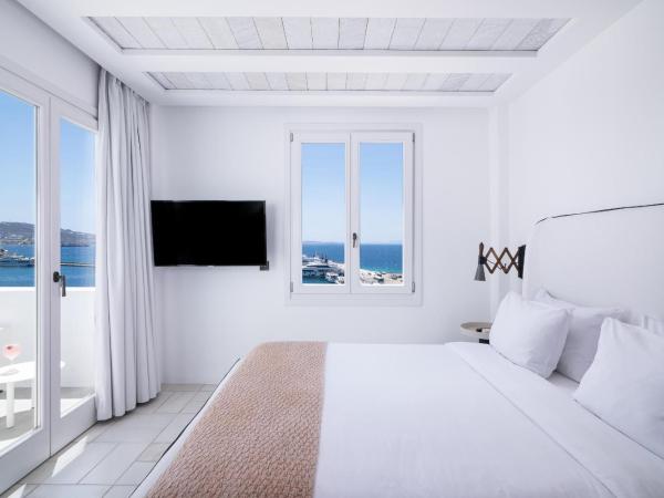 Porto Mykonos : photo 6 de la chambre suite premium avec bain à remous extérieur - vue sur mer