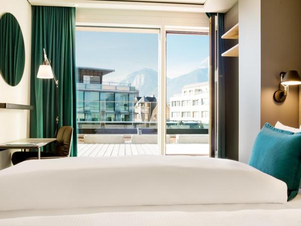 Motel One Innsbruck : photo 4 de la chambre chambre lit queen-size 