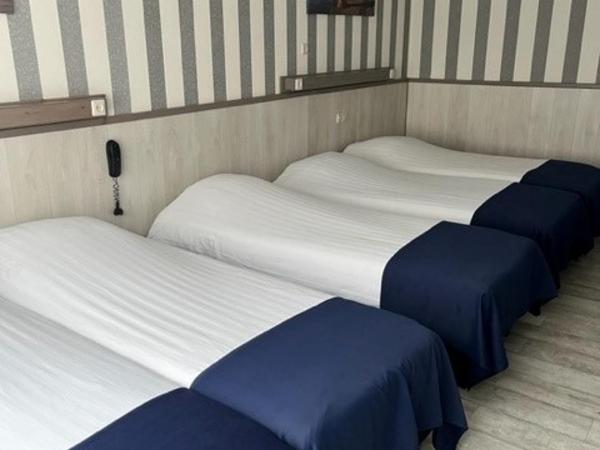 Hotel Breitner : photo 5 de la chambre chambre quadruple standard