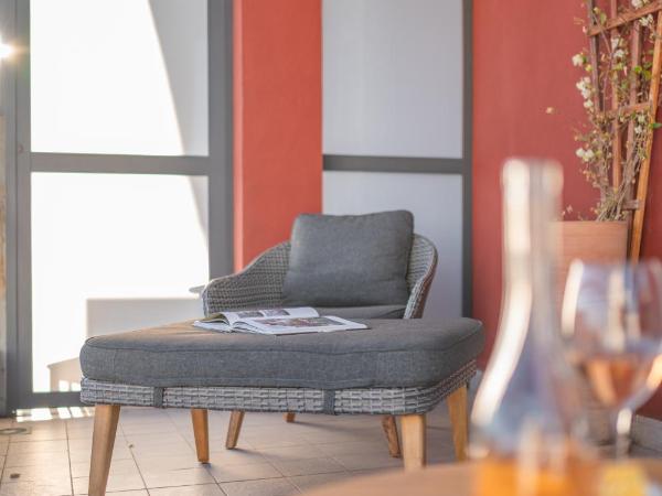 La Fabrique à Poupées - Chambres de charme au coeur de Menton : photo 9 de la chambre chambre double avec balcon