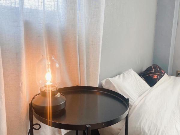 ゲストハウスよるよなか : photo 4 de la chambre chambre double