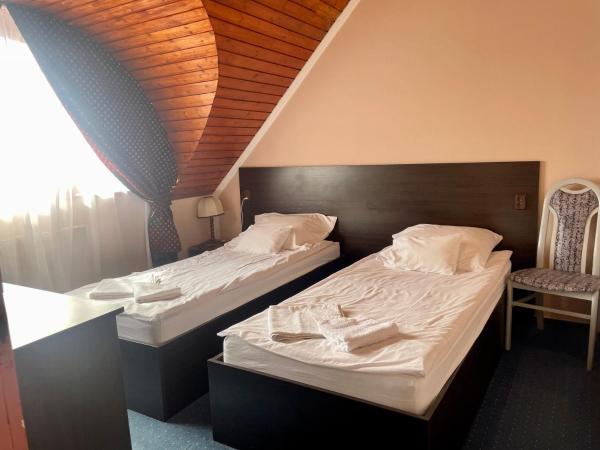 Karikas Hotel : photo 6 de la chambre appartement avec balcon