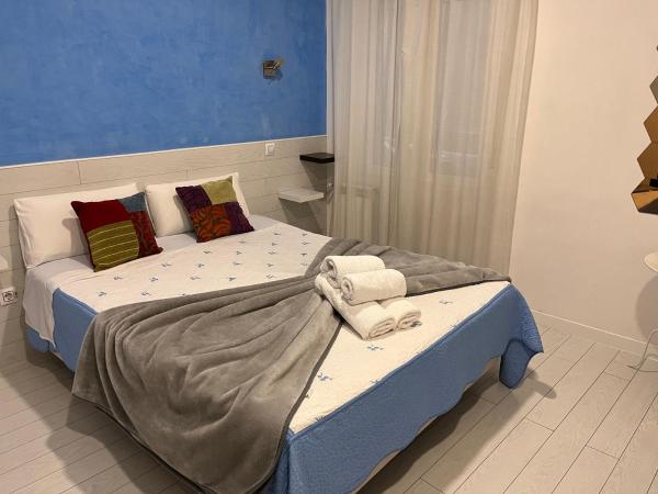 Hostal Madrid Star : photo 1 de la chambre chambre triple classique