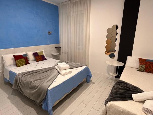 Hostal Madrid Star : photo 2 de la chambre chambre triple classique
