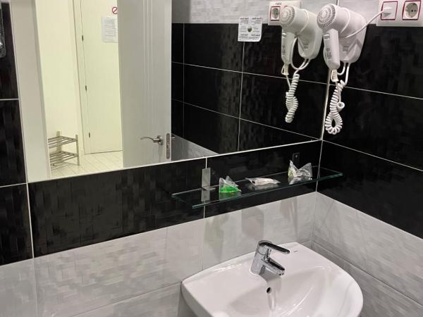 Hostal Madrid Star : photo 6 de la chambre chambre triple confort