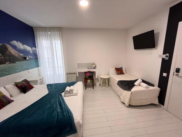 Hostal Madrid Star : photo 3 de la chambre chambre triple confort