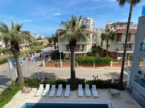 Theluna City Hotel : photo 7 de la chambre chambre familiale avec terrasse