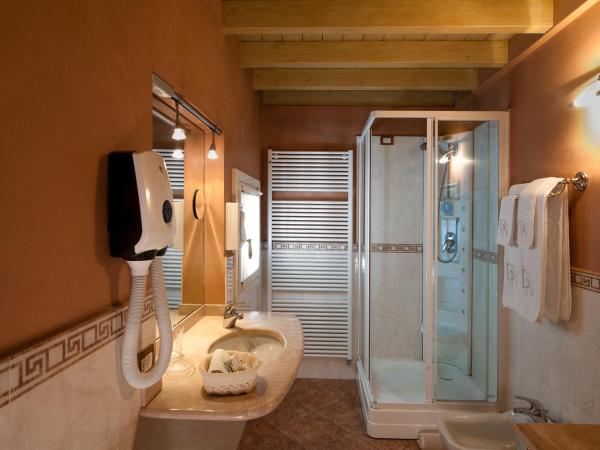 Domus Nova Palace - Italian Homing : photo 10 de la chambre chambre double ou lits jumeaux - vue sur ville