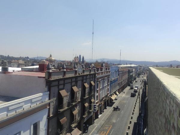 Departamento amplio con hermosa vista : photo 4 de la chambre appartement avec terrasse