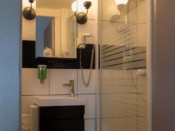 The Originals City, Hôtel de l'Europe, Saint-Nazaire : photo 8 de la chambre chambre double