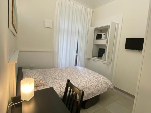 Piccole suite di charme : photo 1 de la chambre chambre simple avec salle de bains privative