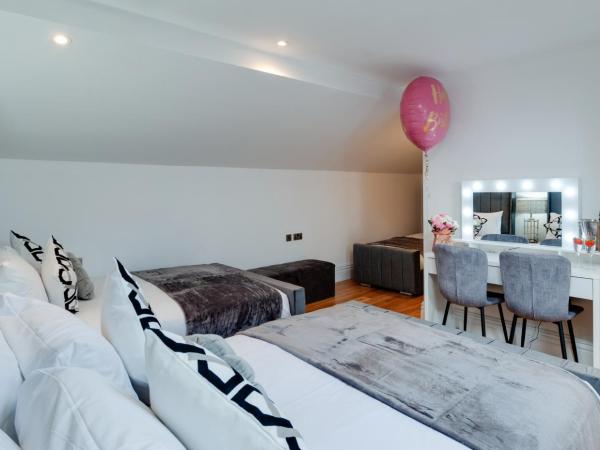 80 by Elite : photo 8 de la chambre appartement en duplex