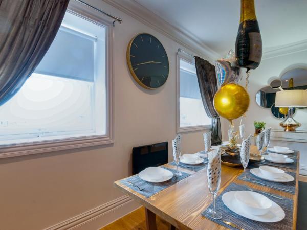 80 by Elite : photo 7 de la chambre appartement en duplex