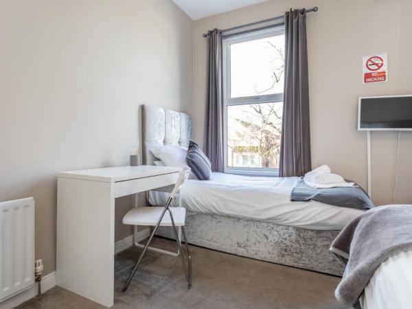 The Avenue Belfast : photo 6 de la chambre chambre triple avec salle de bains commune