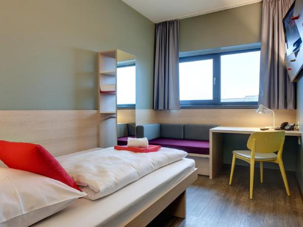 MEININGER Hotel Berlin Airport : photo 3 de la chambre chambre simple