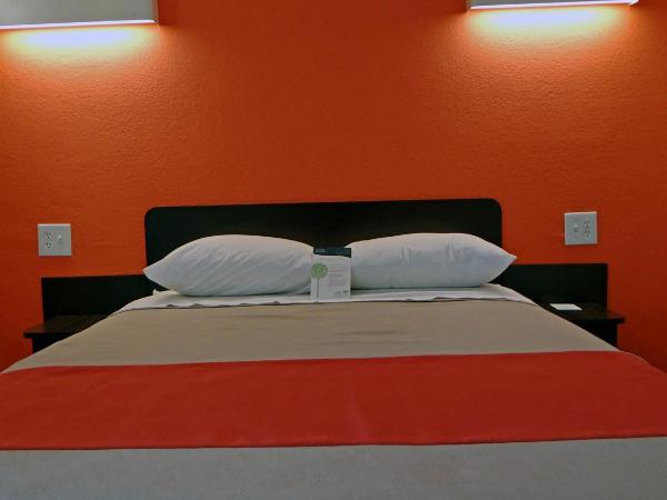 Motel 6 Baltimore MD : photo 1 de la chambre chambre double - non-fumeurs