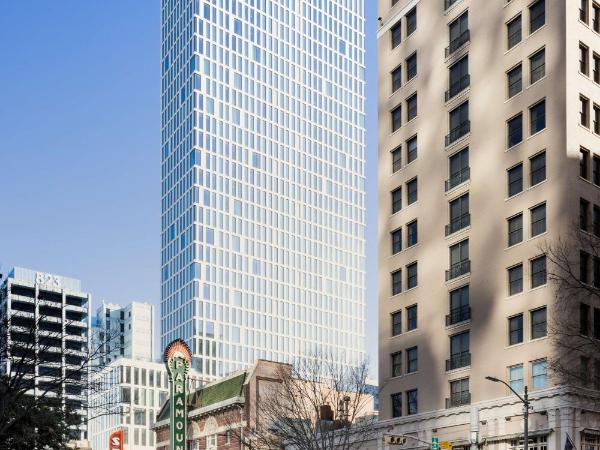 Hyatt Centric Congress Avenue Austin : photo 5 de la chambre chambre lit king-size pour personnes à mobilité réduite avec douche accessible aux personnes à mobilité réduite