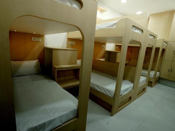 Shri Govindam Hotel : photo 3 de la chambre dortoir mixte de 8 lits