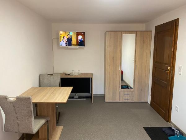 Zimmervermietung Abir : photo 2 de la chambre chambre lits jumeaux