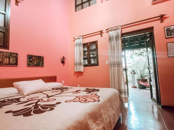 Hotel Las Golondrinas : photo 4 de la chambre chambre lit king-size supérieure