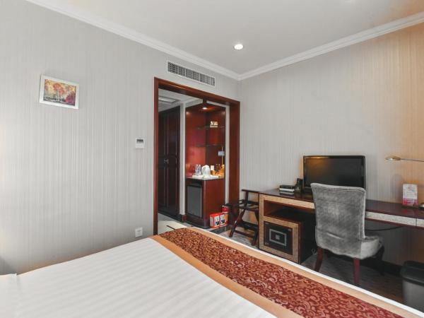 Royal Plaza Hotel : photo 1 de la chambre chambre lit king-size supérieure