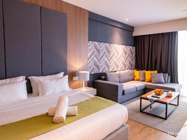 The Aru Hotel at Aru Suites : photo 6 de la chambre chambre de luxe avec vue sur la mer