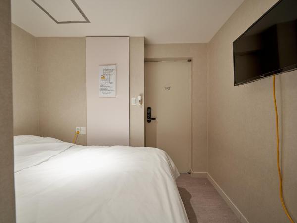Life in Euljiro : photo 2 de la chambre double room 208