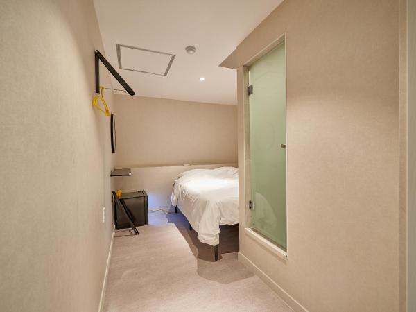 Life in Euljiro : photo 2 de la chambre double room 211