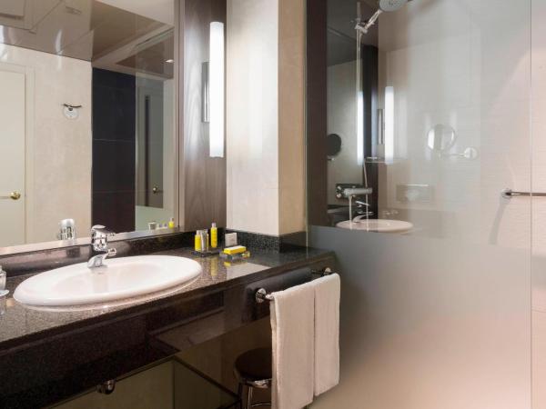 Madrid Marriott Auditorium Hotel & Conference Center : photo 5 de la chambre chambre lit king-size exécutive avec accès au salon et parking inclus