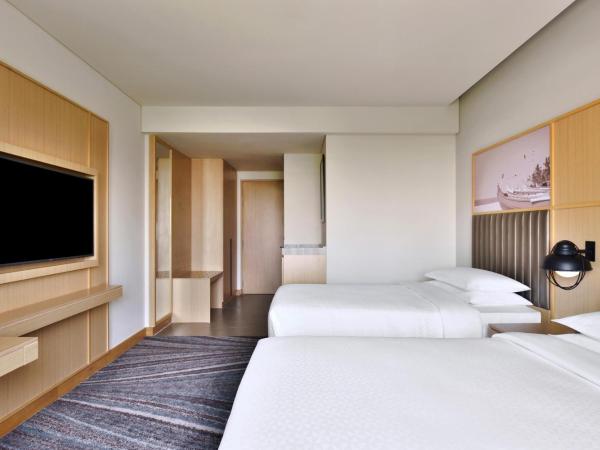 Four Points by Sheraton Kochi Infopark : photo 1 de la chambre chambre lits jumeaux avec accès au salon exécutif