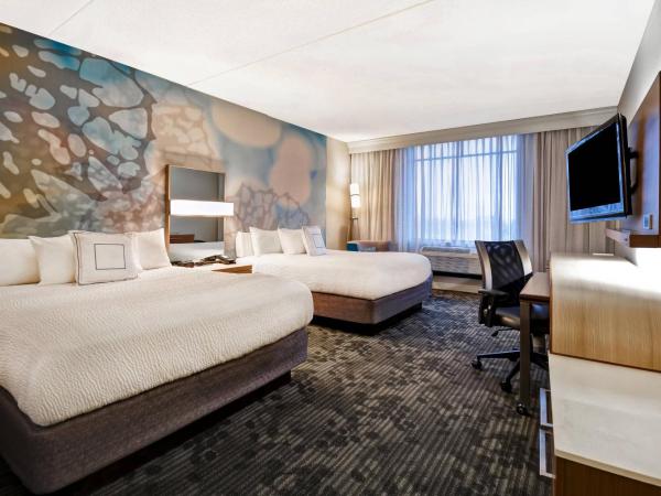 Courtyard Louisville Airport : photo 3 de la chambre chambre avec 2 grands lits queen-size 