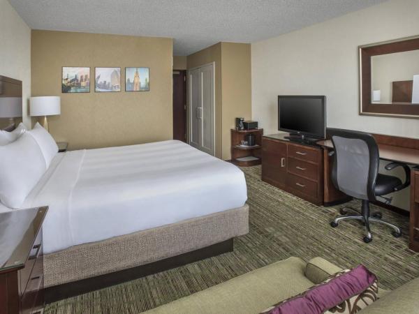 Philadelphia Airport Marriott : photo 3 de la chambre chambre lit king-size