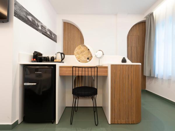 Sartori Concept Hotel : photo 4 de la chambre chambre triple avec salle de bains privative