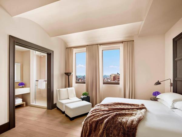 The New York EDITION : photo 2 de la chambre chambre lit king-size deluxe - vue sur ville