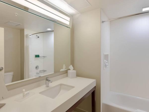 Courtyard by Marriott Savannah Airport : photo 4 de la chambre chambre double avec lit queen-size