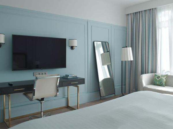 Paris Marriott Opera Ambassador Hotel : photo 10 de la chambre chambre lit king-size exécutive