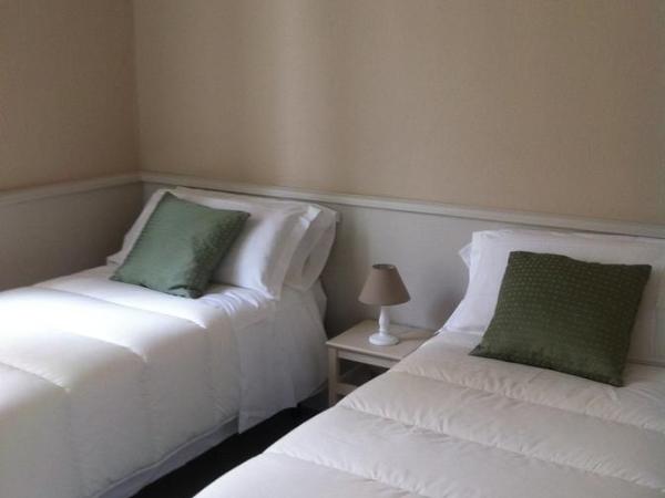 B&B Le Grazie : photo 10 de la chambre chambre familiale avec salle de bains privative