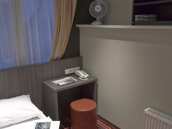 Mozart Hotel : photo 3 de la chambre petite chambre simple