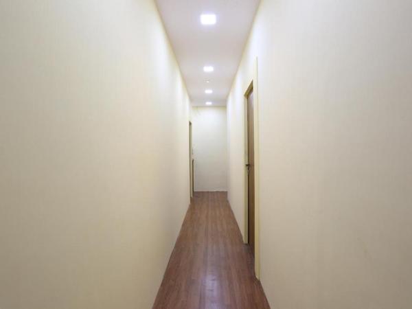 Hotel Crown Near Nesco Center-Oberoi Mall Goregaon East : photo 6 de la chambre chambre double