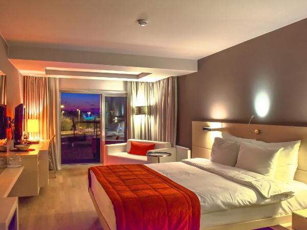 Denizatı Plus Hotel : photo 3 de la chambre chambre lit king-size supérieure