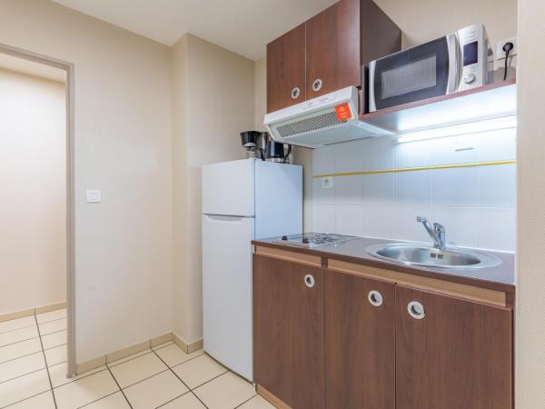 Appart'City Classic Angoulême Centre : photo 6 de la chambre grand appartement