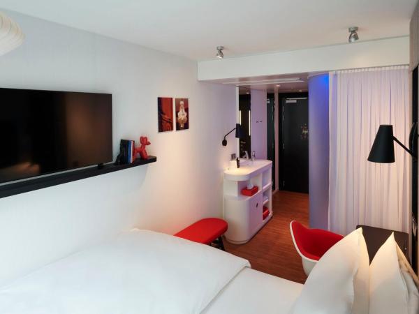 citizenM Paris Opera : photo 3 de la chambre chambre lit king-size