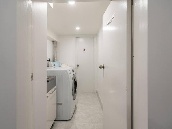 Simple & Tidy Private Rooms : photo 7 de la chambre chambre double avec toilettes communes