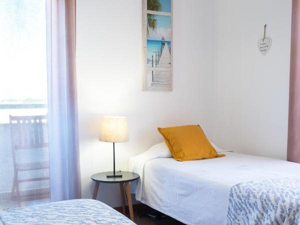 PKSC Surf House : photo 8 de la chambre chambre double deluxe avec balcon - vue sur mer