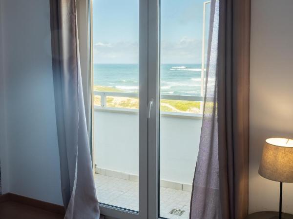 PKSC Surf House : photo 6 de la chambre chambre double deluxe avec balcon - vue sur mer