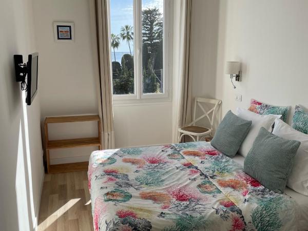 Hôtel La Villa Patricia - Charme et Tradition : photo 8 de la chambre chambre familiale - vue sur mer