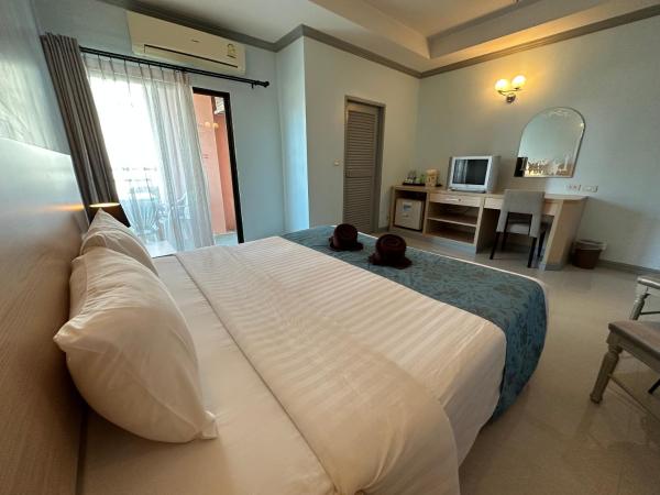 Thipurai City Hotel : photo 3 de la chambre chambre double deluxe avec baignoire