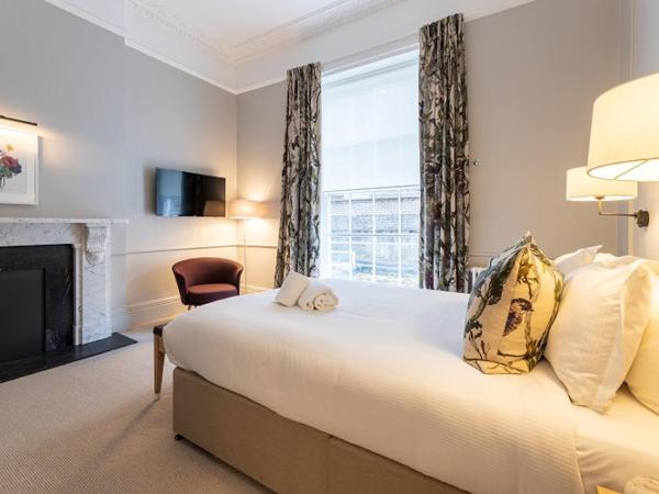 The Goodenough Hotel London : photo 1 de la chambre chambre lit king-size supérieure - vue sur cour