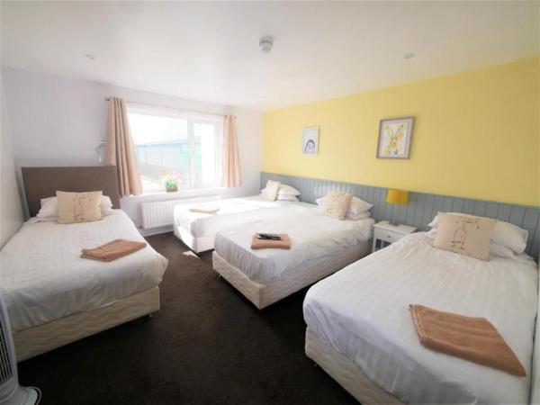 The Gather Inn : photo 1 de la chambre quadruple room with en-suite and sea view