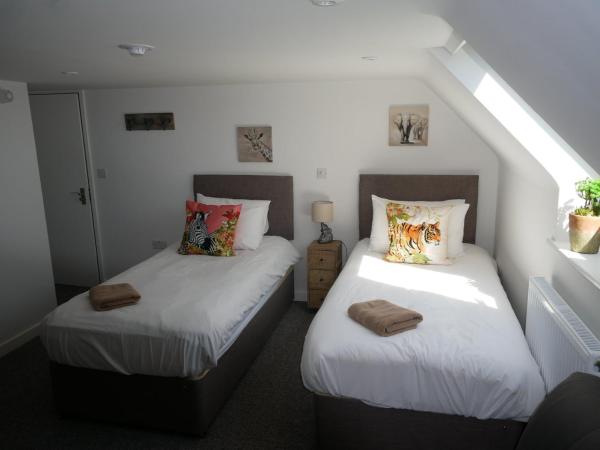 The Gather Inn : photo 4 de la chambre family room with en-suite and sea view